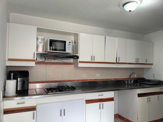 Apartamento de 3 alcobas en arriendo en El Poblado, Medellín, 93 m² · foto 6 de 18