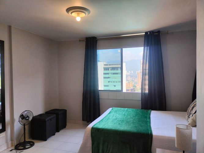 Apartamento de 3 alcobas en arriendo en El Poblado, Medellín, 93 m² · foto 14 de 18
