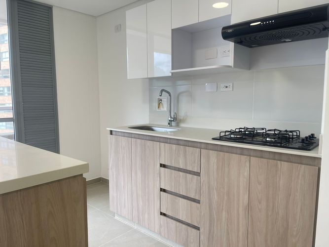 Apartamento de 3 alcobas en arriendo en San Jose, Sabaneta, 70 m² · foto 2 de 18