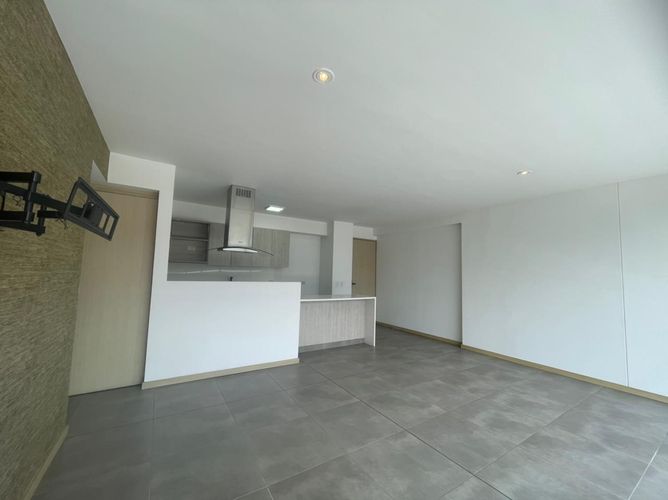Apartamento de 3 alcobas en arriendo en Loma Del Escobero, Envigado, 116 m² · foto 6 de 15