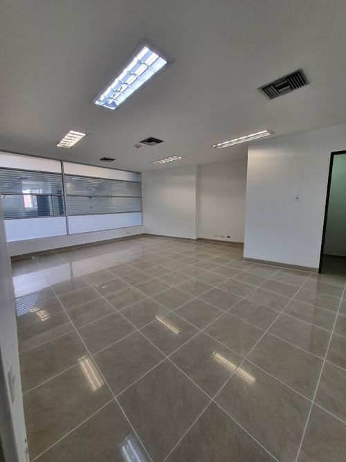 Oficina en venta en Unicentro Cali, Cali, 100 m² · foto 13 de 13
