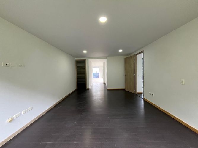 Casa de 3 alcobas en venta en Loma Del Chocho, Envigado, 540 m² · foto 19 de 19