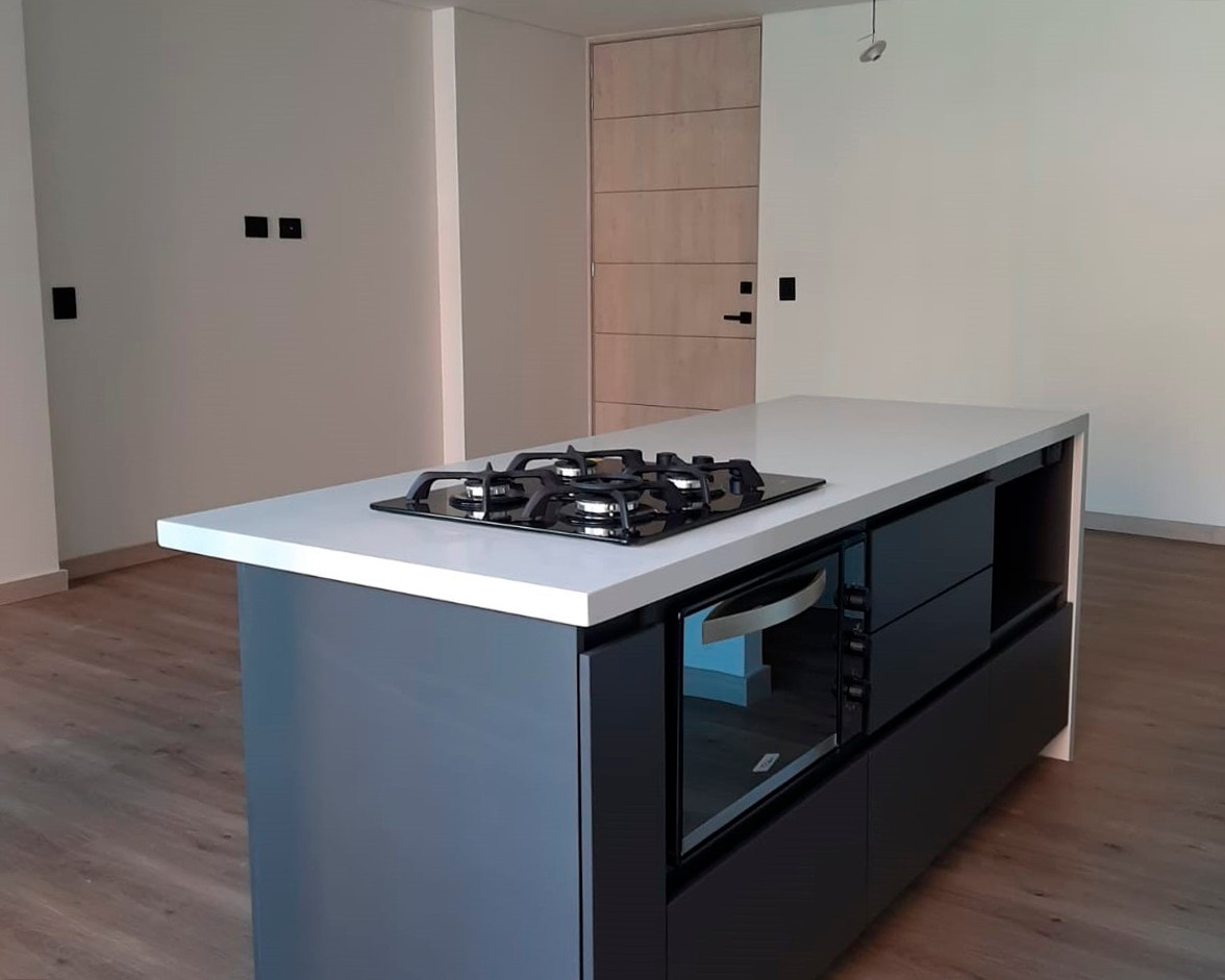 Apartamento en venta en Loma Del Esmeraldal, Envigado · foto 3 de 10
