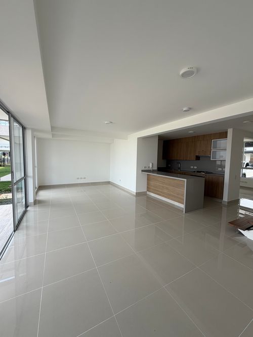 Casa de 3 alcobas en venta en Peon, Jamundí, 244 m² · foto 4 de 24