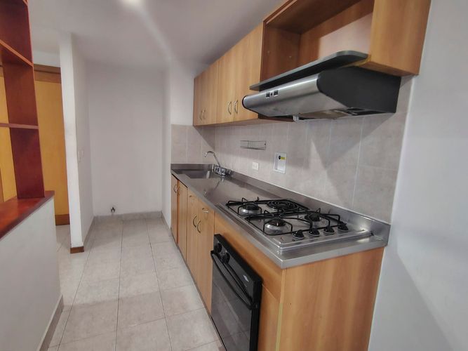 Apartamento de 3 alcobas en venta en El Poblado, Medellín, 85 m² · foto 4 de 15