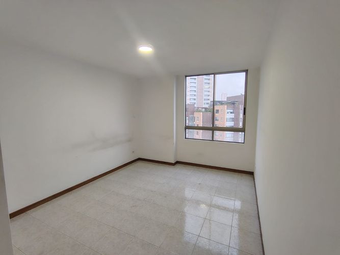 Apartamento de 3 alcobas en venta en El Poblado, Medellín, 85 m² · foto 14 de 15