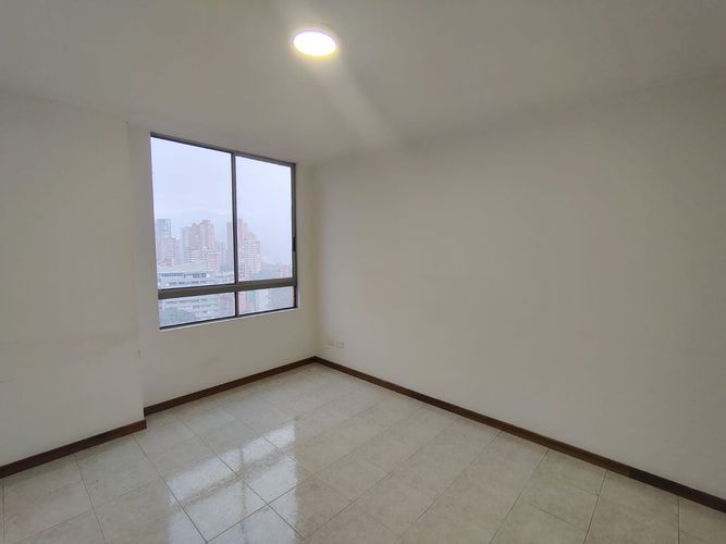 Apartamento de 3 alcobas en venta en El Poblado, Medellín, 85 m² · foto 12 de 15