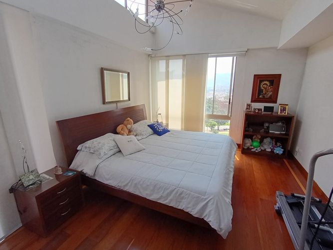 Casa de 4 alcobas en venta en Colina Campestre, Bogotá, 214 m² · foto 9 de 22