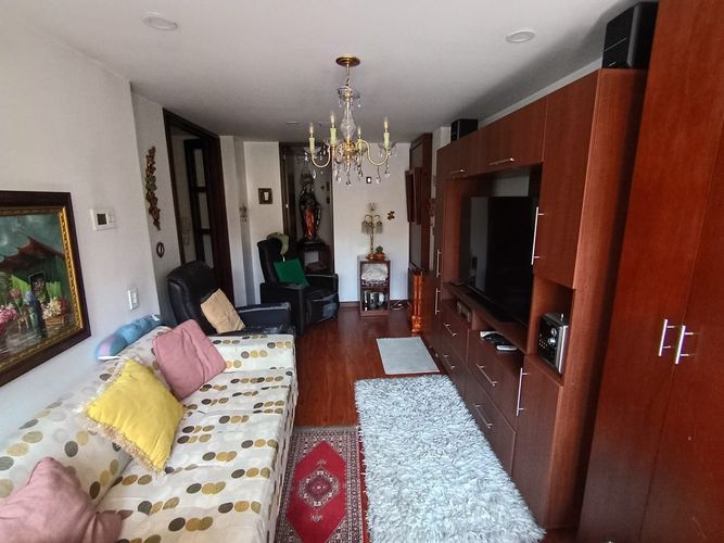 Casa de 4 alcobas en venta en Colina Campestre, Bogotá, 214 m² · foto 3 de 22