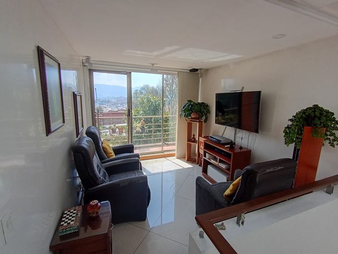 Casa de 4 alcobas en venta en Colina Campestre, Bogotá, 214 m² · foto 4 de 22