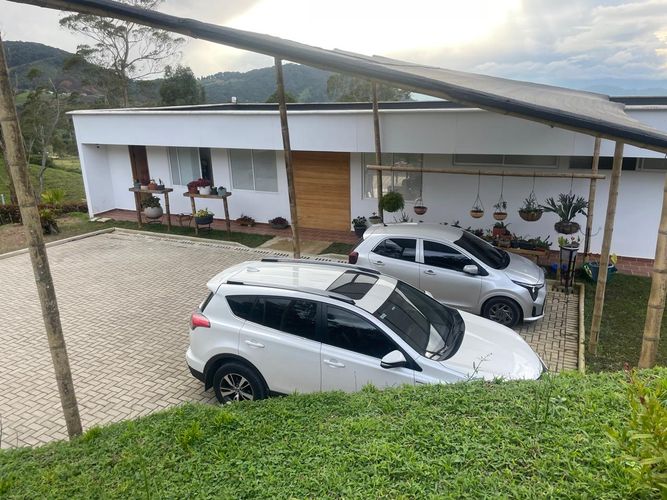 Casa de 3 alcobas en venta en La Ceja · foto 10 de 24