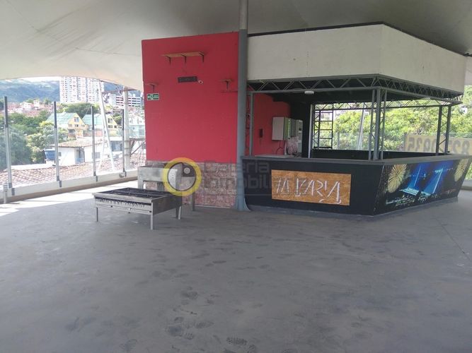 Local en arriendo en El Poblado, Girón, 195 m² · foto 4 de 13