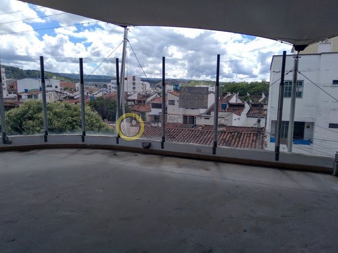 Local en arriendo en El Poblado, Girón, 195 m² · foto 7 de 13