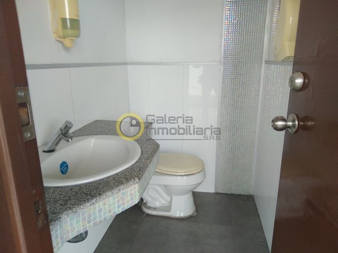 Local en arriendo en El Poblado, Girón, 195 m² · foto 11 de 13