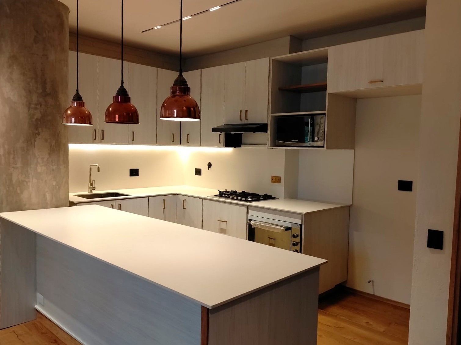 Apartamento en venta en El Poblado, Medellín · foto 3 de 15