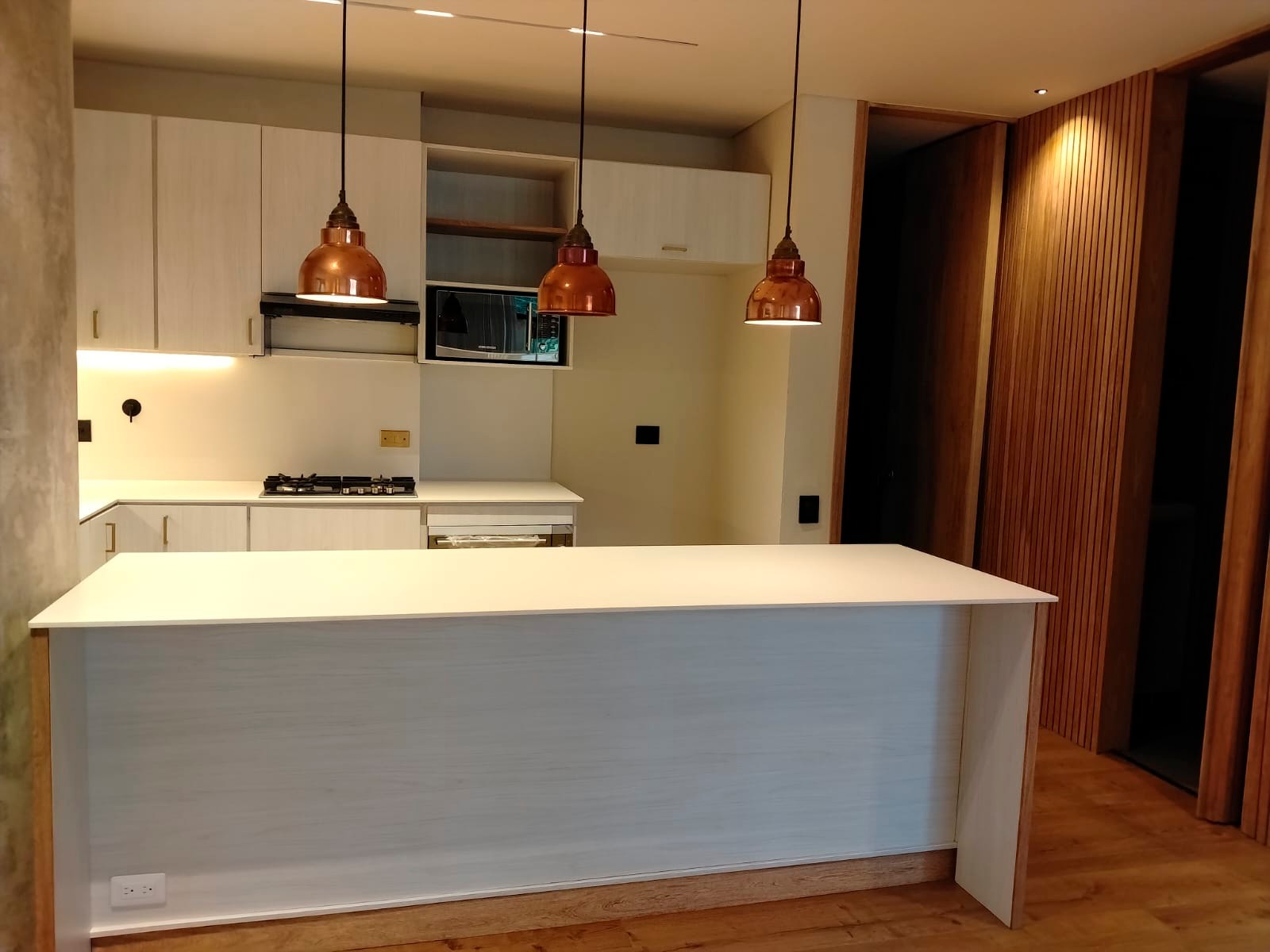 Apartamento en venta en El Poblado, Medellín · foto 2 de 15