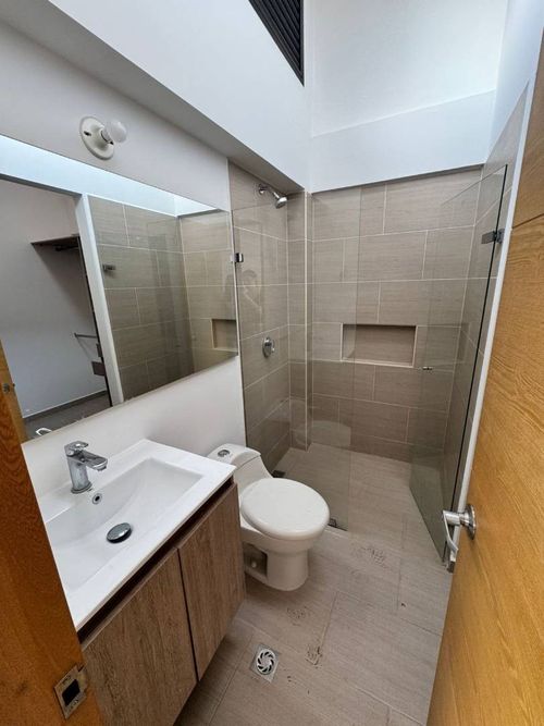Casa de 3 alcobas en venta en San Antonio De Pereira, Rionegro, 165 m² · foto 5 de 16