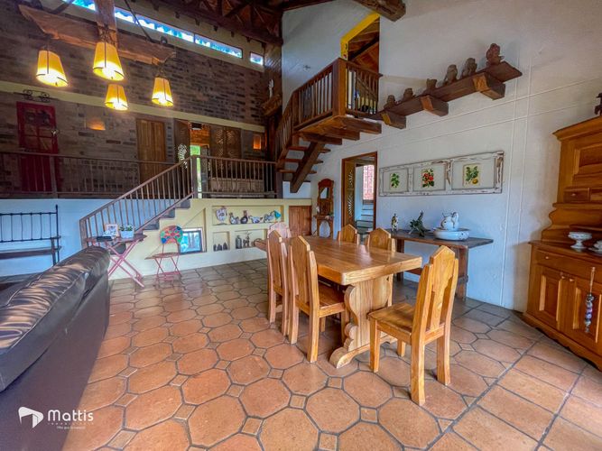 Casa de 3 alcobas en venta en Caqueta, La Estrella, 320 m² · foto 14 de 22