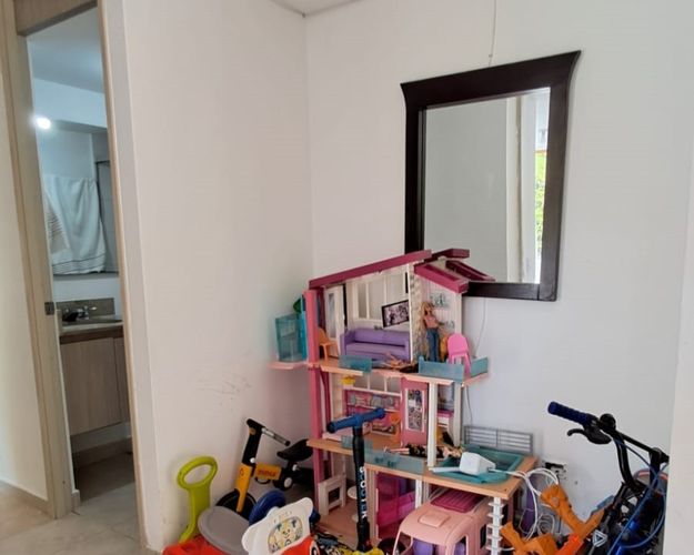 Apartamento de 3 alcobas en venta en Loma De Los Bernal, Envigado, 67 m² · foto 9 de 11