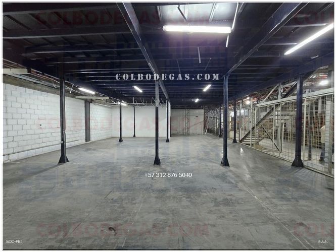 Bodega en venta en Los Guaduales, Dosquebradas, 2800 m² · foto 18 de 19