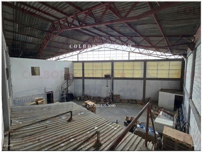 Bodega en venta en Los Guaduales, Dosquebradas, 2800 m² · foto 8 de 19