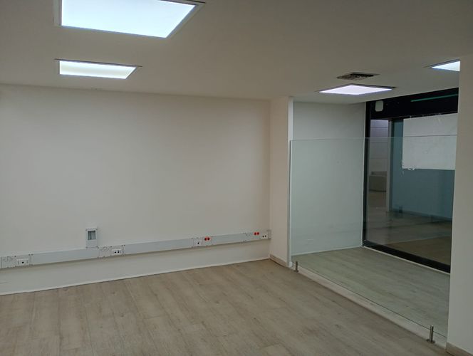 Local en arriendo en El Poblado, Medellín, 94 m² · foto 2 de 18