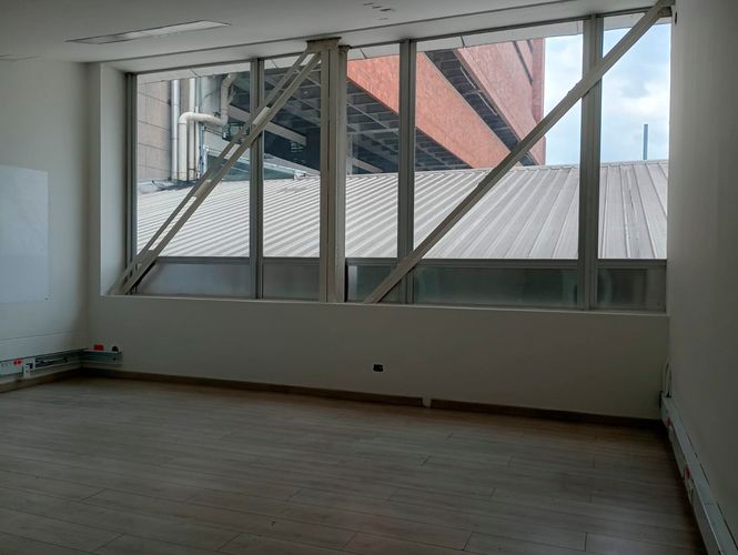 Local en arriendo en El Poblado, Medellín, 94 m² · foto 17 de 18