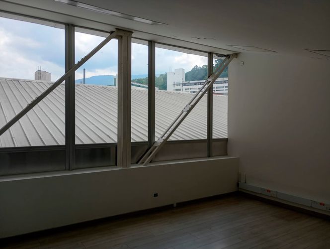 Local en arriendo en El Poblado, Medellín, 94 m² · foto 13 de 18