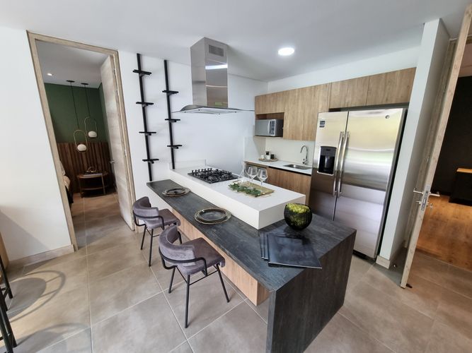 Apartamento de 2 alcobas en venta en El Poblado, Medellín, 87 m² · foto 3 de 8