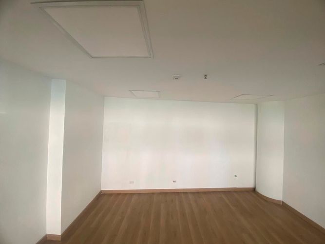 Local en arriendo en La Pradera, Envigado, 30 m² · foto 4 de 5