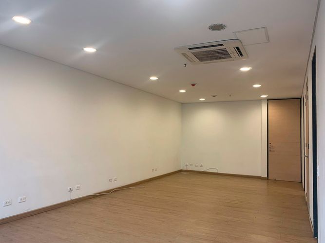 Oficina en venta en El Poblado, Medellín, 50 m² · foto 6 de 7