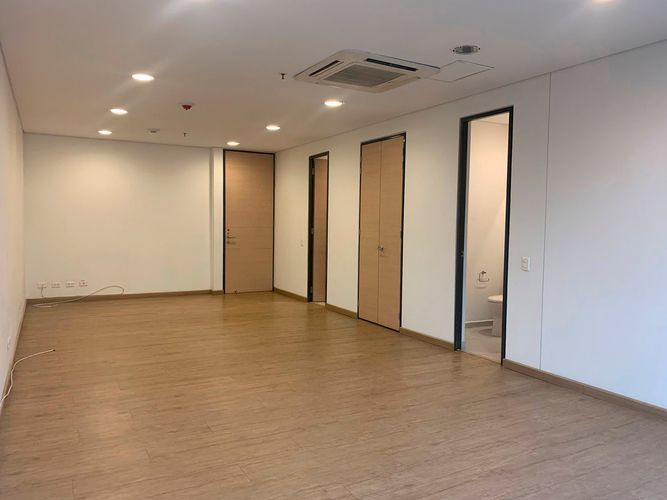 Oficina en venta en El Poblado, Medellín, 50 m² · foto 5 de 7