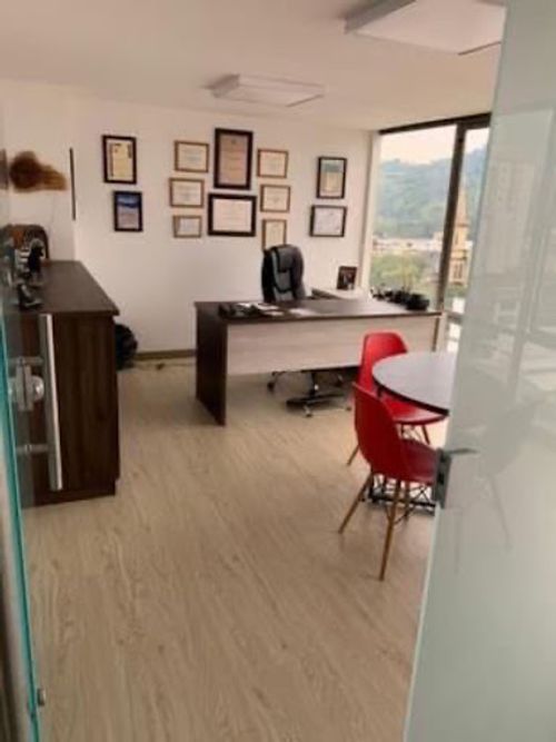 Oficina en venta en Zona Deportiva Villa Olimpica, Pereira, 60 m² · foto 2 de 10