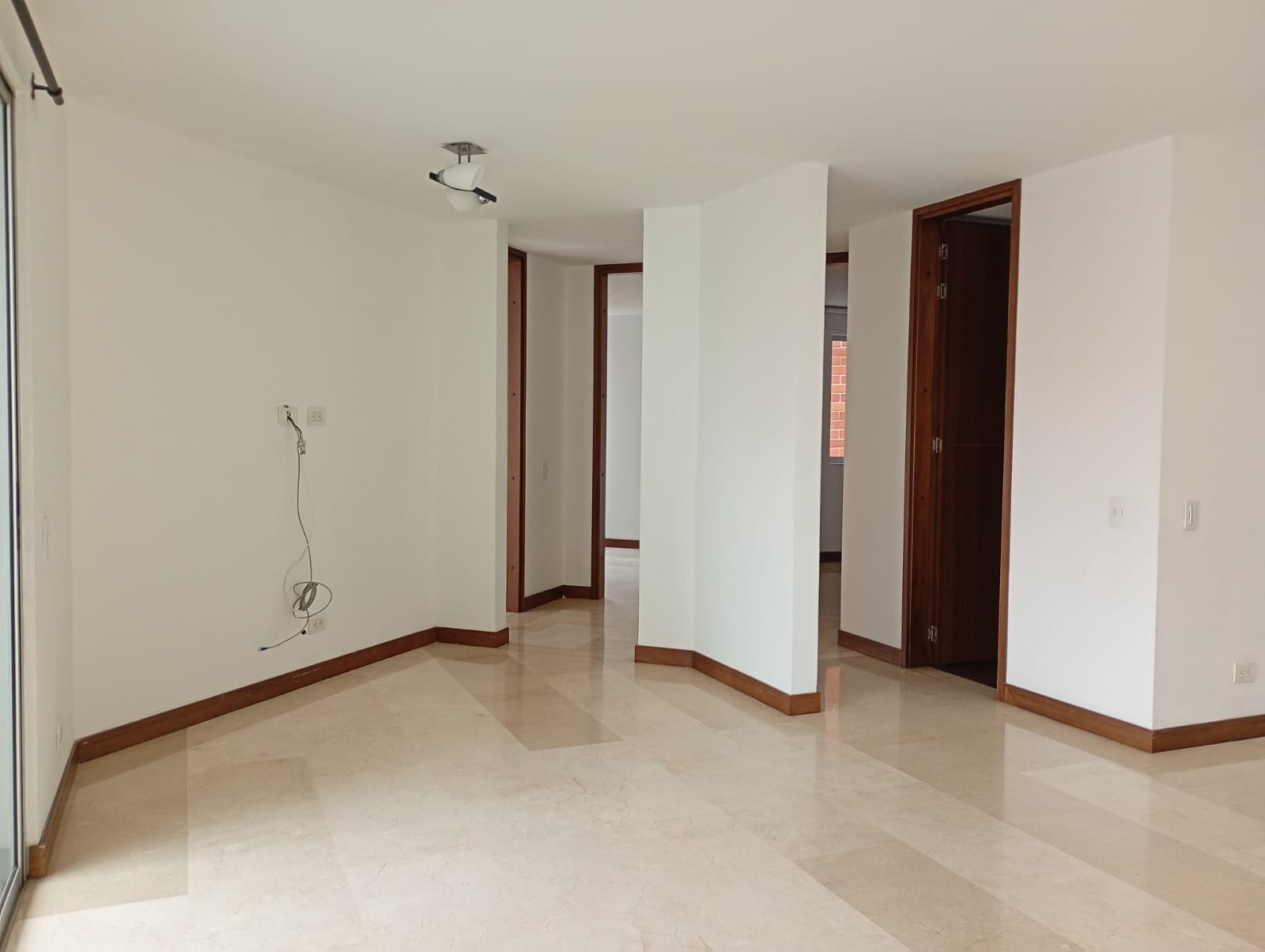 Apartamento en arriendo en Laureles, Medellín · foto 3 de 15
