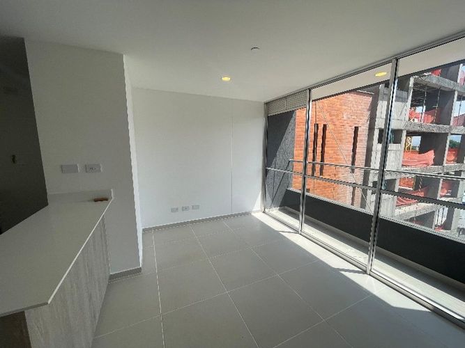Apartamento de 3 alcobas en venta en Glorieta Pilsen, Itagüí, 65 m² · foto 3 de 16