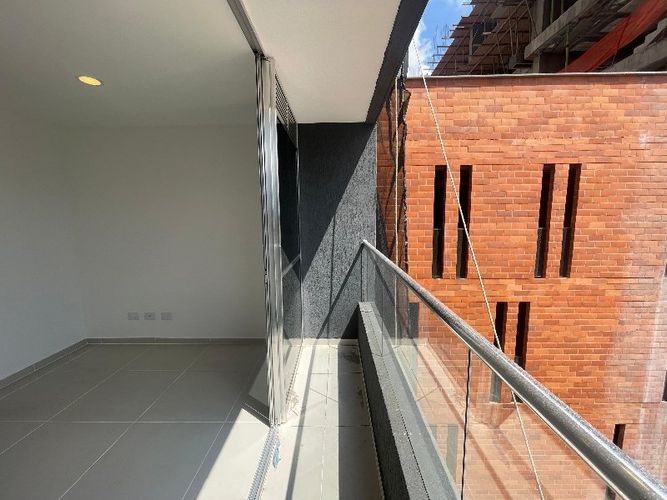 Apartamento de 3 alcobas en venta en Glorieta Pilsen, Itagüí, 65 m² · foto 5 de 16