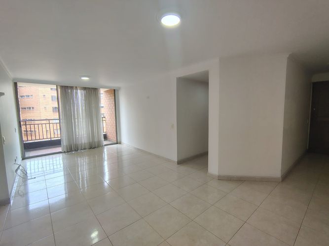 Apartamento de 3 alcobas en arriendo en Otraparte, Envigado, 100 m² · foto 2 de 16