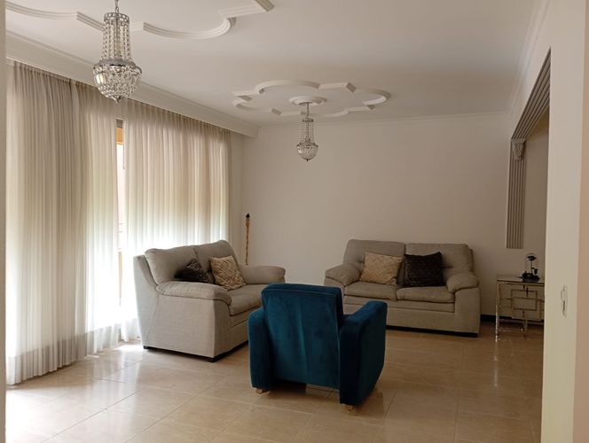 Apartamento de 3 alcobas en arriendo en Laureles, Medellín, 122 m² · foto 4 de 19