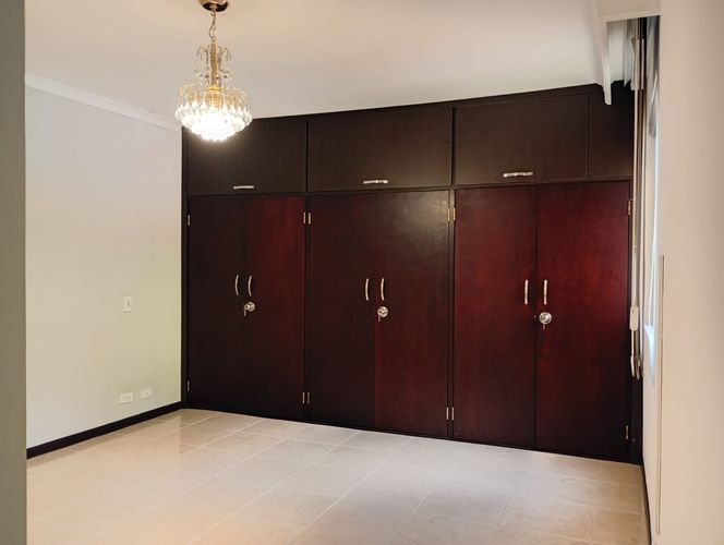 Apartamento de 3 alcobas en arriendo en Laureles, Medellín, 122 m² · foto 16 de 19
