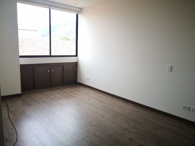 Apartamento de 3 alcobas en venta en Santa Paula, Bogotá, 154 m² · foto 18 de 21