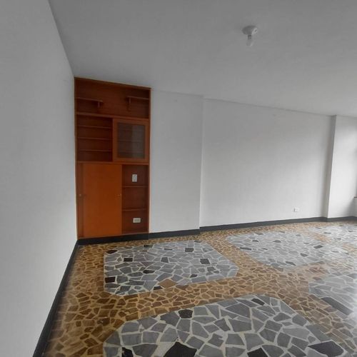 Apartamento de 3 alcobas en venta en Siete De Agosto, Bogotá, 108 m² · foto 4 de 20
