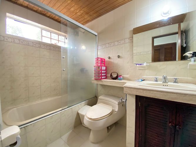 Casa de 4 alcobas en venta en Cañaveral, Floridablanca, 215 m² · foto 12 de 24