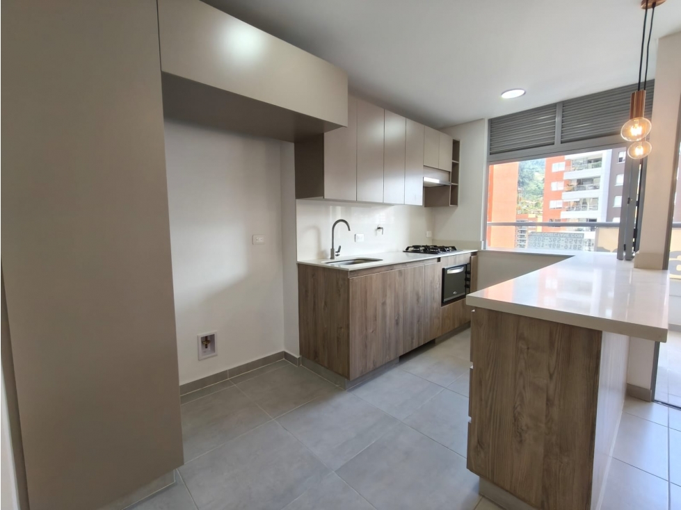 Apartamento en venta en Cumbres, Envigado · foto 2 de 19