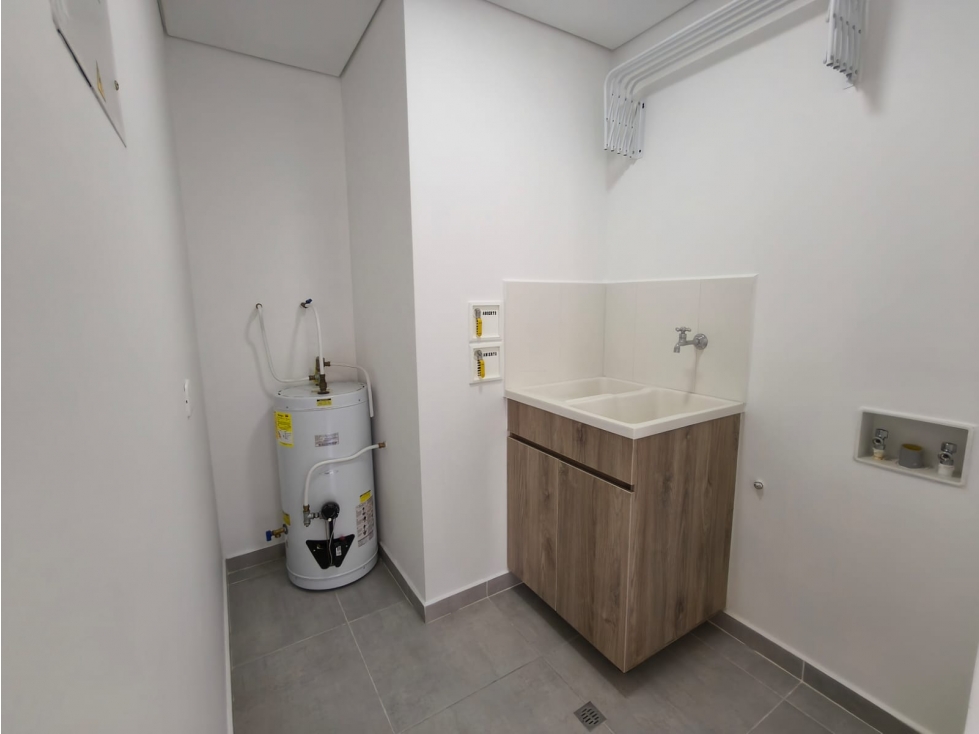 Apartamento en venta en Cumbres, Envigado · foto 4 de 19