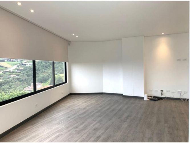 Casa de 4 alcobas en venta en Las Palmas, Envigado, 370 m² · foto 8 de 15
