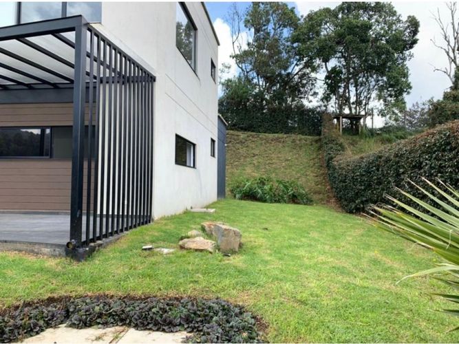 Casa de 4 alcobas en venta en Las Palmas, Envigado, 370 m² · foto 11 de 15