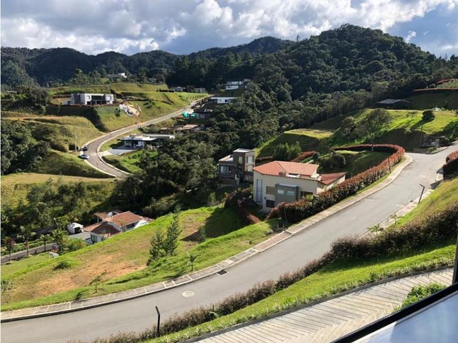 Casa de 4 alcobas en venta en Las Palmas, Envigado, 370 m² · foto 12 de 15