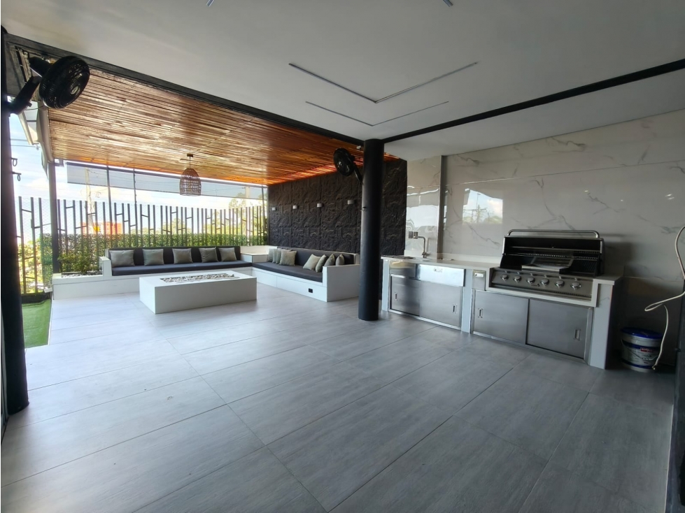 Casa en venta en Loma Del Esmeraldal, Envigado · foto 11 de 24