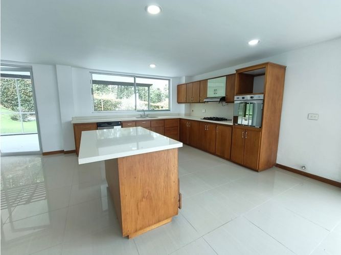 Casa de 3 alcobas en venta en Loma Del Escobero, El Retiro, 350 m² · foto 12 de 24