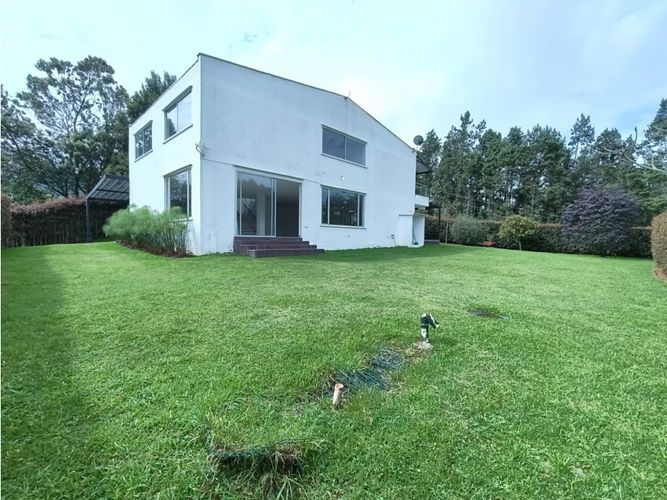 Casa de 3 alcobas en venta en Loma Del Escobero, El Retiro, 350 m² · foto 18 de 24